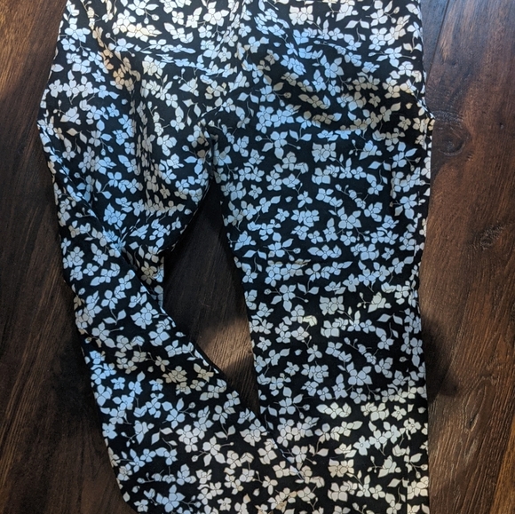 Banana Republic Hampton Cropped Pants - 6 - Picture 6 of 9
